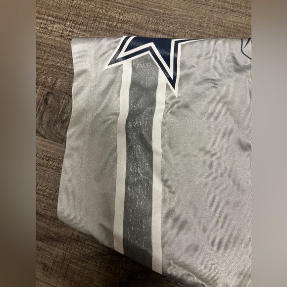 Dallas Cowboys Jersey - Picture 3 of 6